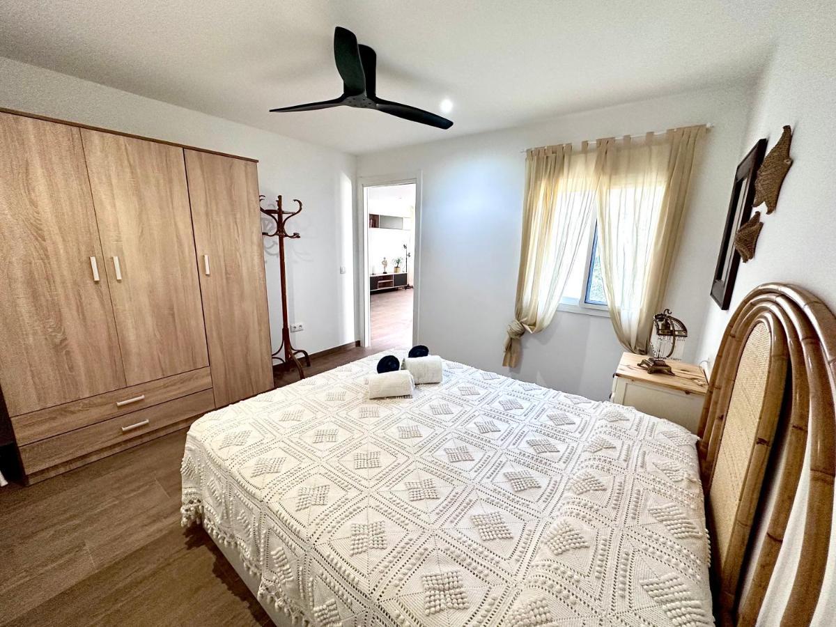 Apartamento La Cala Del Moral Sol Y Mar Apartment Екстериор снимка